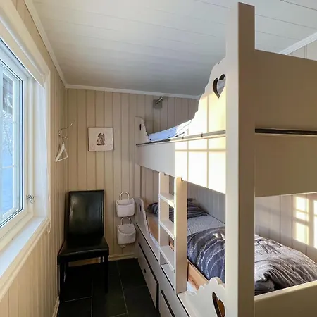 5 Bedroom Awesome In Ron