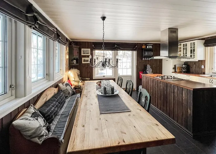 5 Bedroom Awesome In Semesterbostad