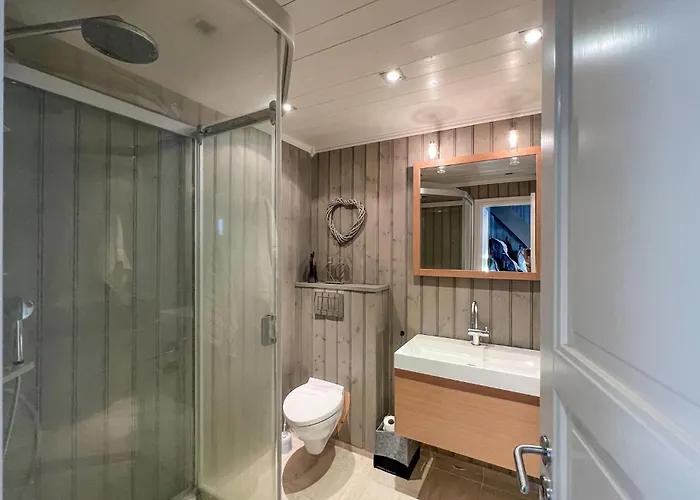 5 Bedroom Awesome In