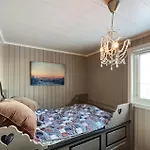 5 Bedroom Awesome In * Ron